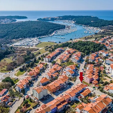 Apartment Green Pula * Пула