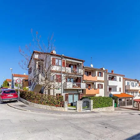 Modern 70m2 2 Bedrooms Sea View & Private Parking *