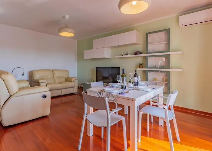 Modern 70M2 Apartment Green Pula 2 Bedrooms Sea View & Private Parking * Pula
