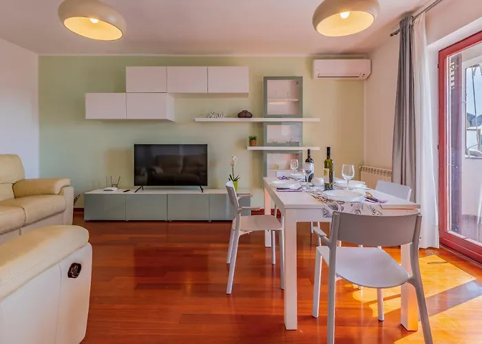 Modern 70M2 Apartment Green Pula 2 Bedrooms Sea View & Private Parking