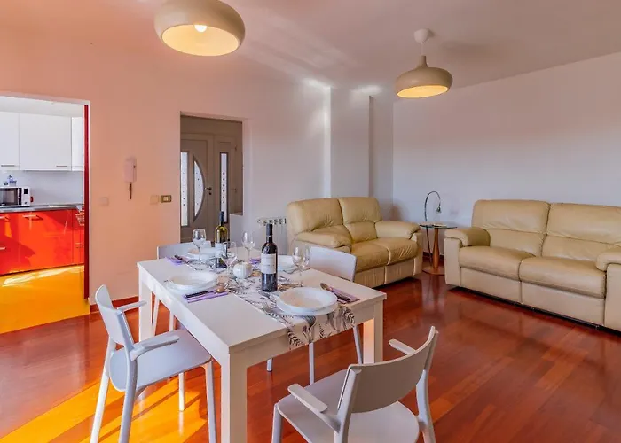 Apartment Modern 70M2 Apartment Green Pula 2 Bedrooms Sea View & Private Parking *