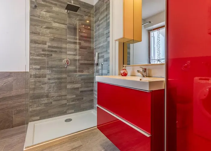 Modern 70m2 2 Bedrooms Sea View & Private Parking *