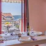 Modern 70m2 2 Bedrooms Sea View & Private Parking *