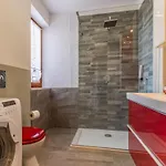 Modern 70m2 2 Bedrooms Sea View & Private Parking * Pula