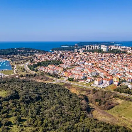 Apartman Modern 70m2 2 Bedrooms Sea View & Private Parking Póla