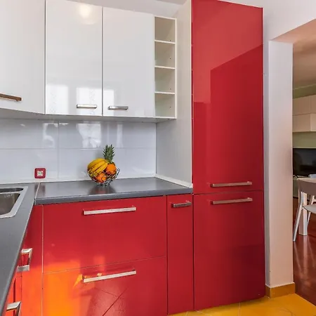 Modern 70m2 2 Bedrooms Sea View & Private Parking Apartman Póla
