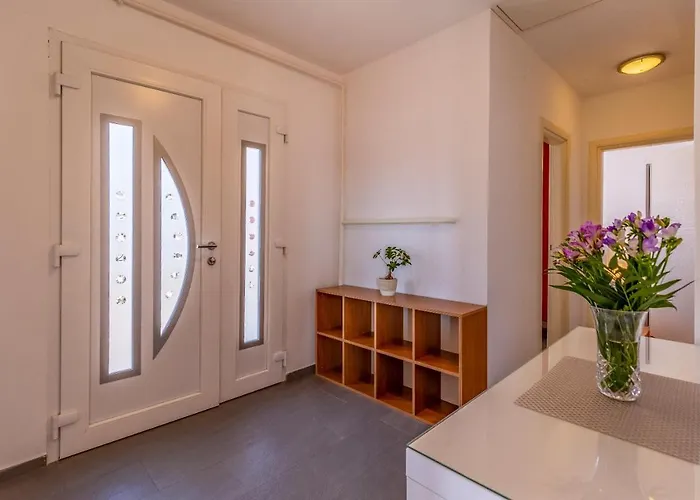 Apartamento Modern 70m2 2 Bedrooms Sea View & Private Parking *