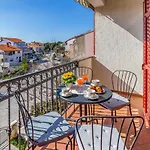 Modern 70m2 2 Bedrooms Sea View & Private Parking Pula